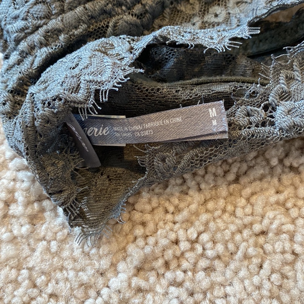 Aerie Lace Bralette in Black - Picture 4 of 4